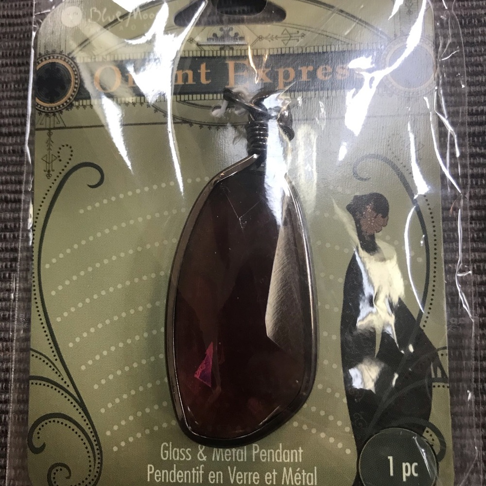NEW BROWN FACETED GLASS FRAMED FOCAL PENDANT